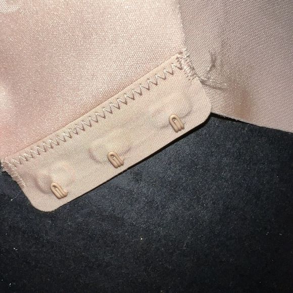 NWT Victoria's Secret strapless 36DDD BRA SET L thong BEIGE lightly Lined - Picture 2 of 5